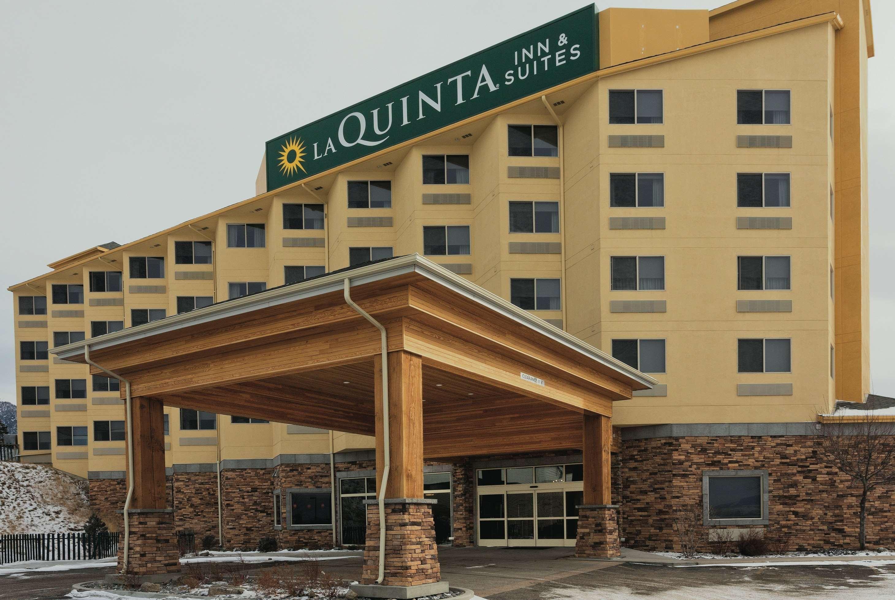 La Quinta By Wyndham Butte Hotel Exterior photo
