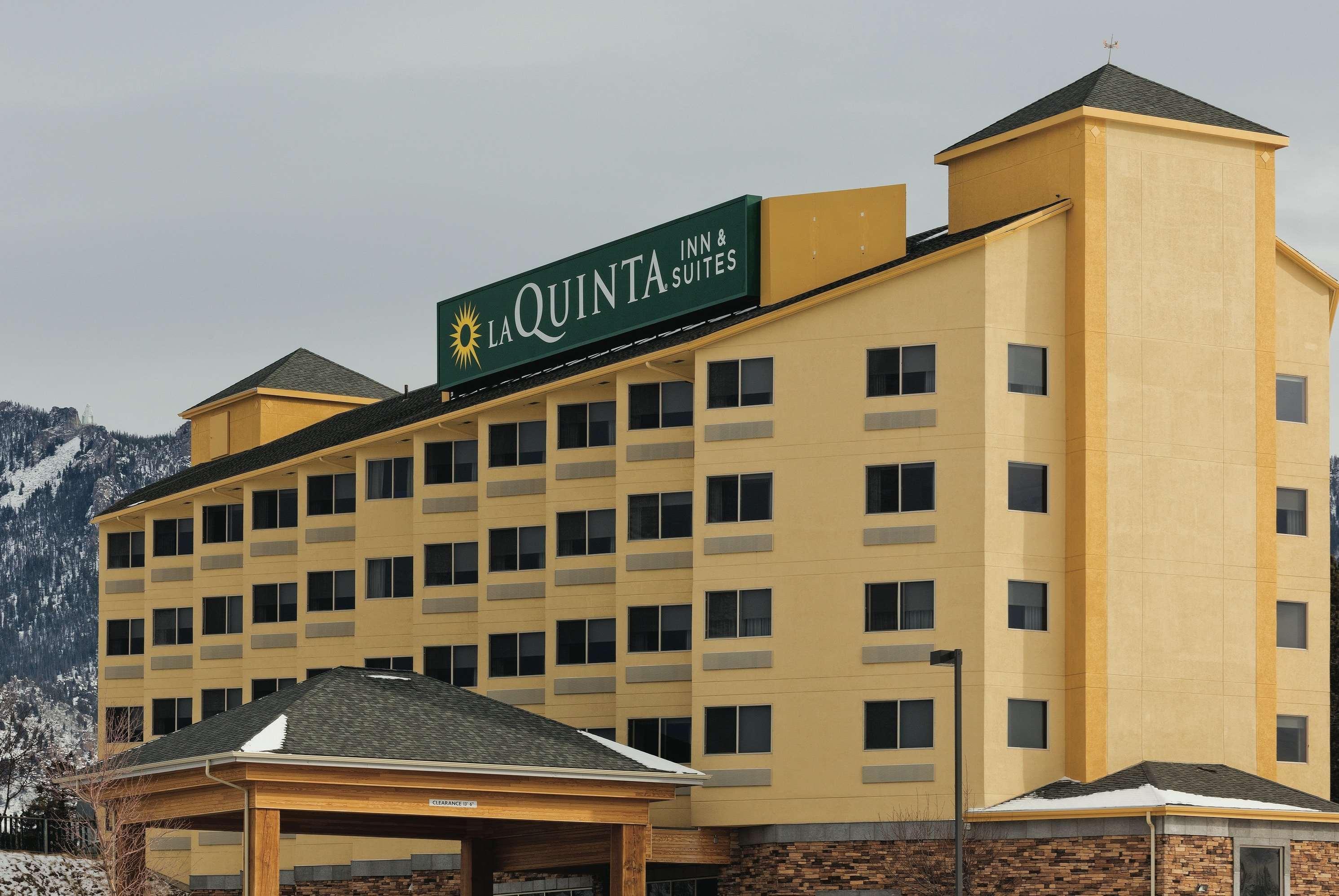 La Quinta By Wyndham Butte Hotel Exterior photo